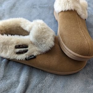 NWOB Clark's Slippers